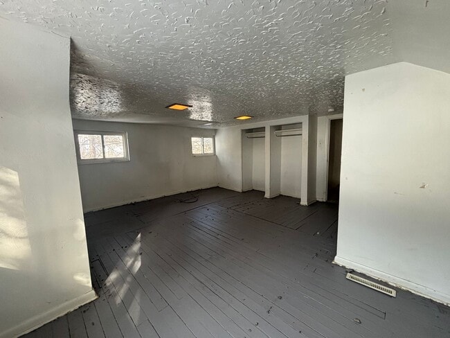 Building Photo - Use Your Tax Return For This Sweetheart of a Deal! This is a Lease-to-Own – Not a typical rental.