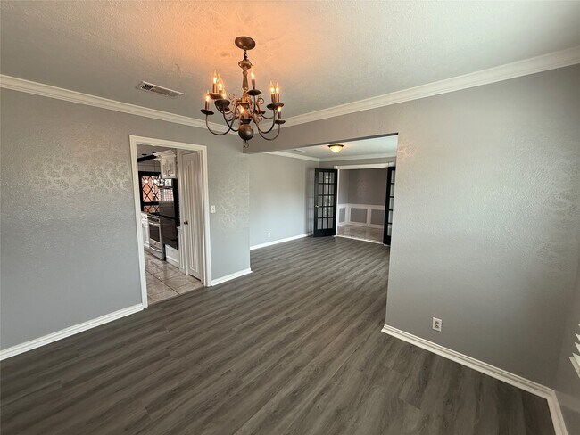 Building Photo - 11611 Stone Bridge Dr
