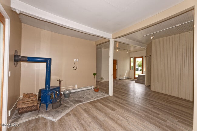 Building Photo - 1412 River Rd