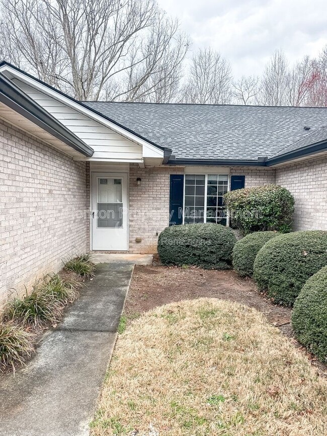 Building Photo - 3989 Hidden Hollow Dr