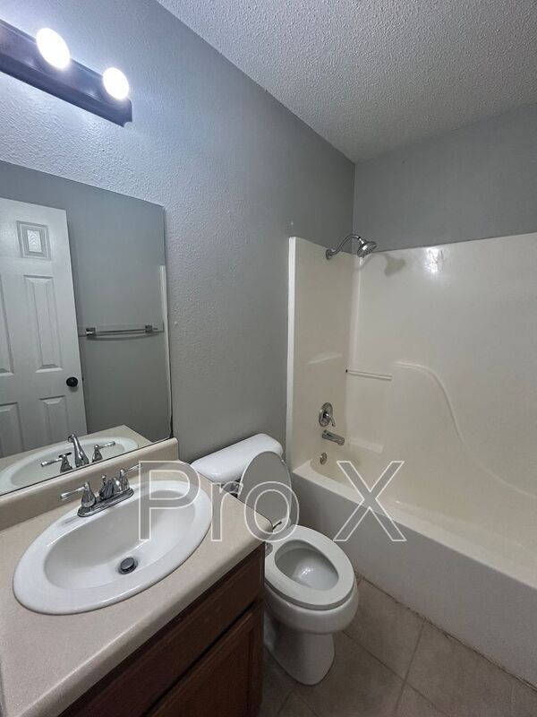 Building Photo - 3501 SW Landau Ct