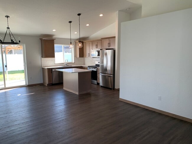 Building Photo - Rathdrum Rancher