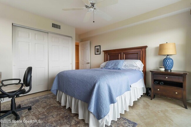 Building Photo - 215 Ballyshannon St