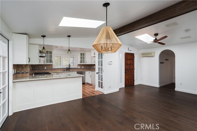 Building Photo - 306 Avenida Monterey