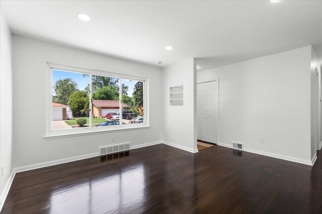 Building Photo - 21374 Ithaca Ave