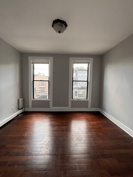 Building Photo - 42 Jewett Ave
