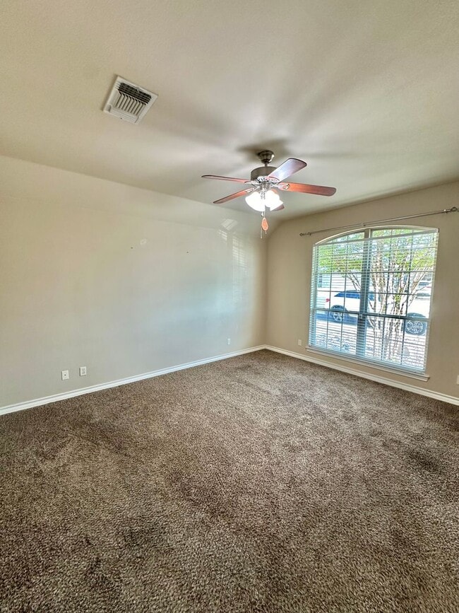 Building Photo - Now Available - Charming 3 Bedroom Patio Home