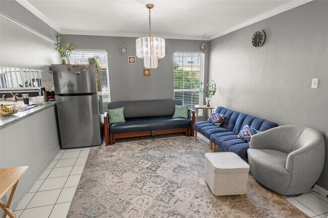 Building Photo - 10910 Vanderford Dr