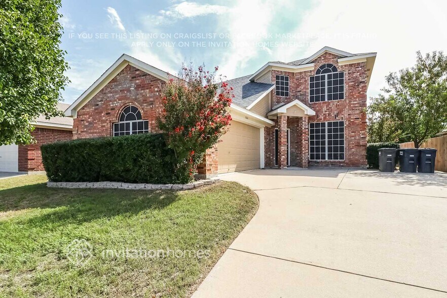 Primary Photo - 10804 Middleglen Rd