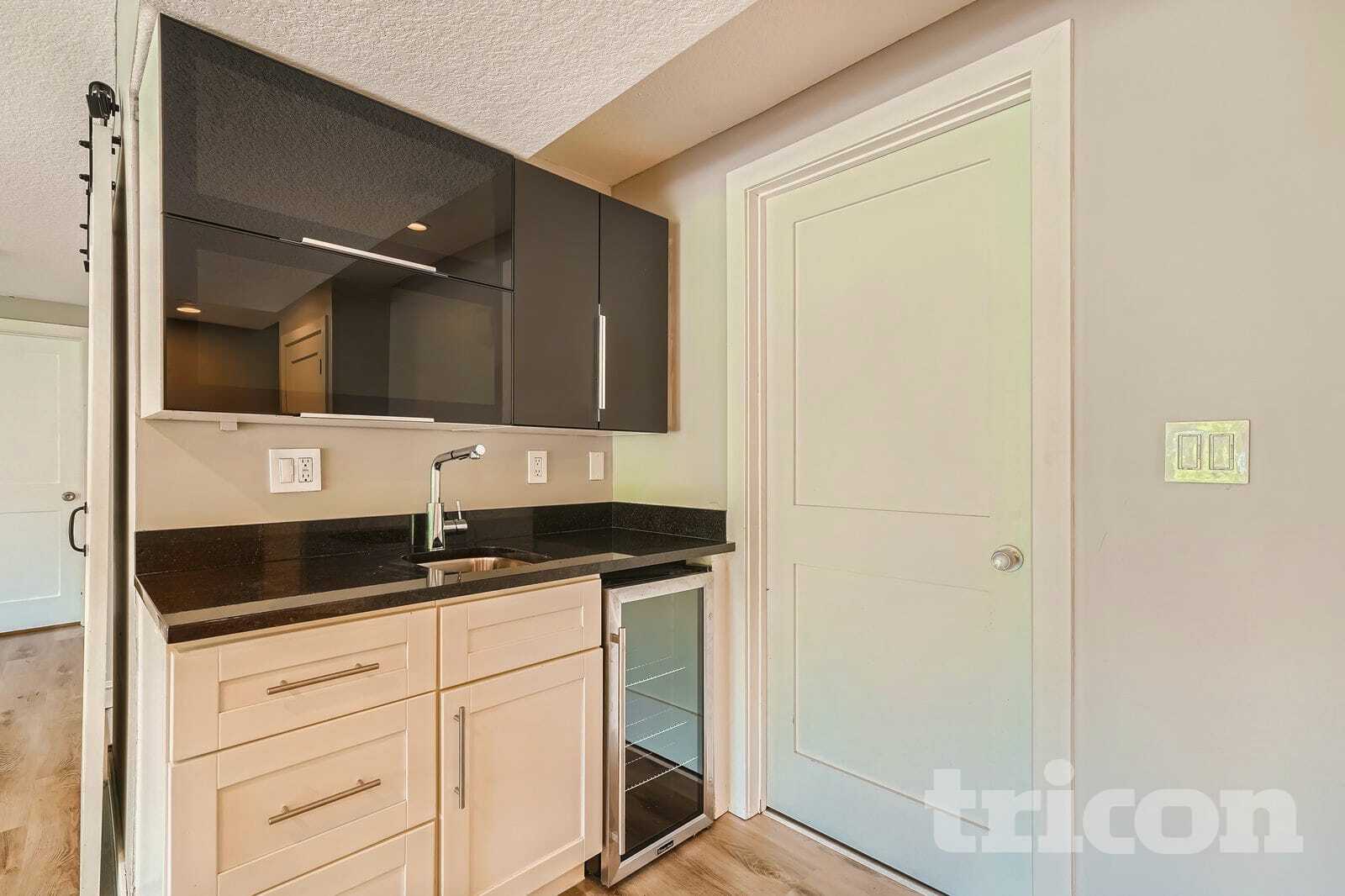 Building Photo - 15931 Vintage St NW