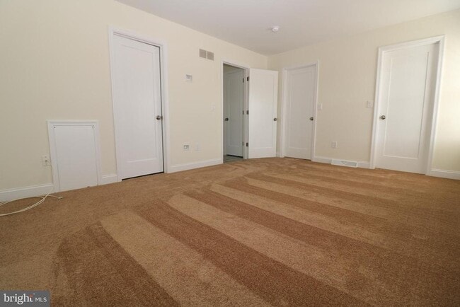 Building Photo - 14 Starboard Ct