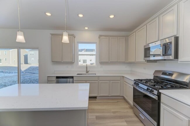 Building Photo - 454 Bower Ln