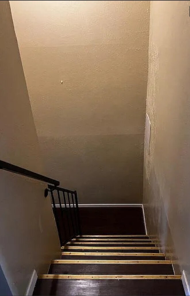 Stairs - 10500 Lake June Rd