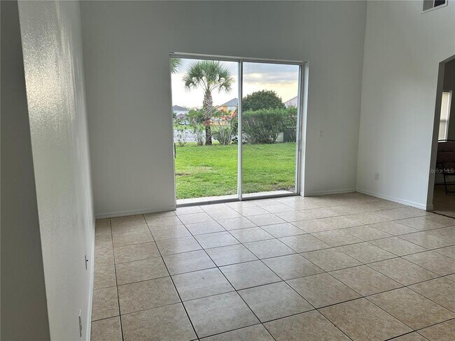 Building Photo - 2723 Star Grass Cir
