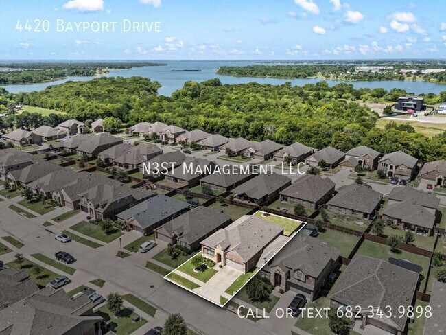 Building Photo - 4420 Bayport Dr