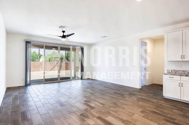 Building Photo - Beautiful Home in Villago