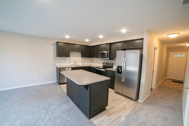 Building Photo - ALFOJ03