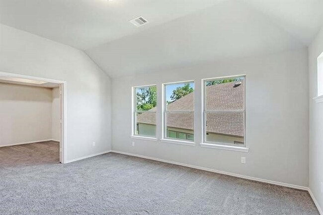Building Photo - 25435 Kidwiler Dr