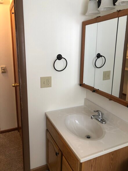 Building Photo - 36287 Behm Dr