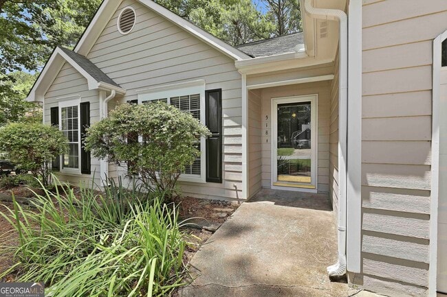 Building Photo - 518 Longwood Ln