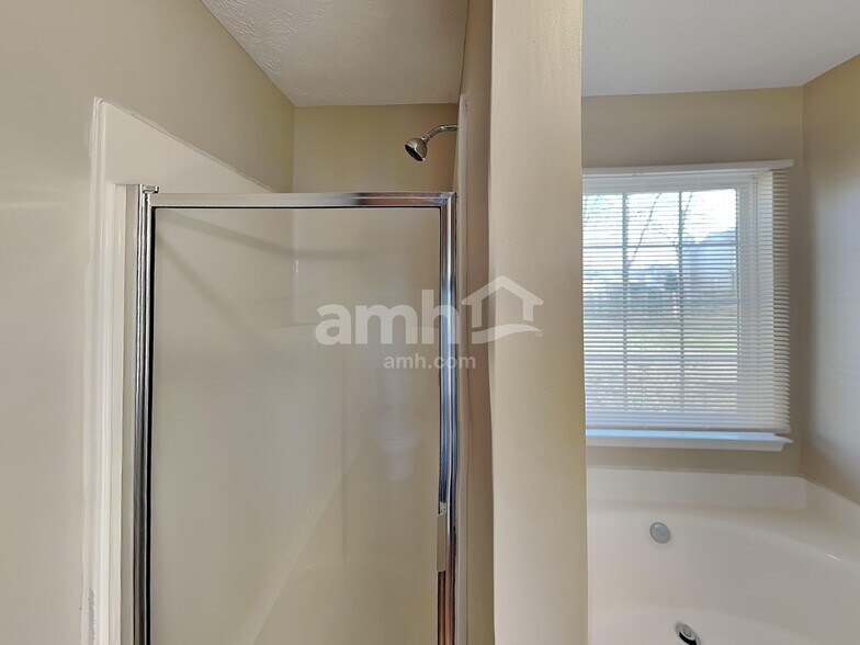 Building Photo - 2922 Wills Ct