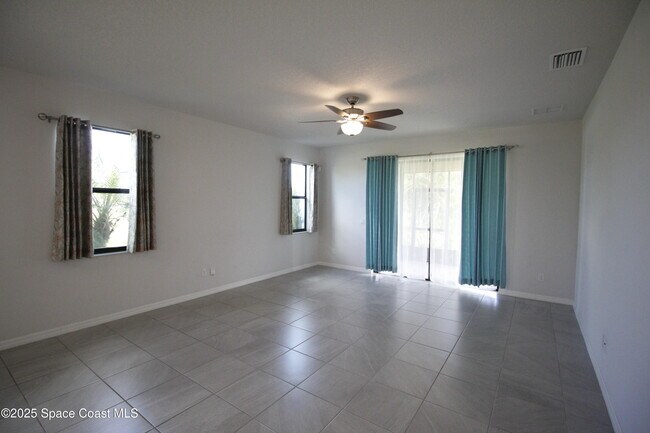 Building Photo - 3039 Burghley Park Way