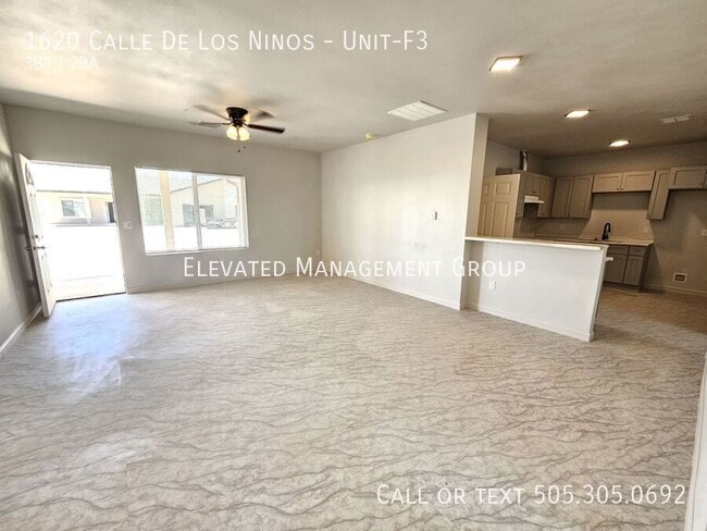Building Photo - 1620 Calle de los Ninos Ave