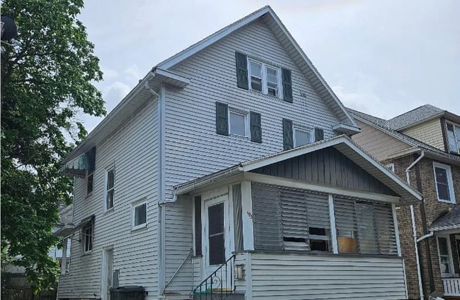 Building Photo - 195 Roycroft Dr