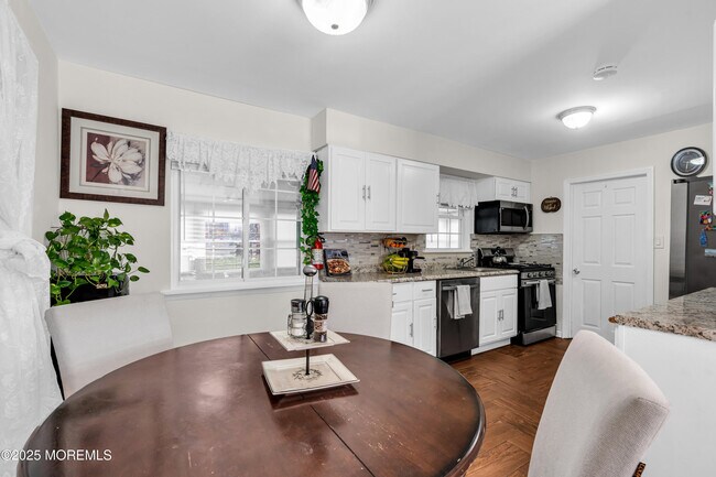 Building Photo - 709 Coral Way