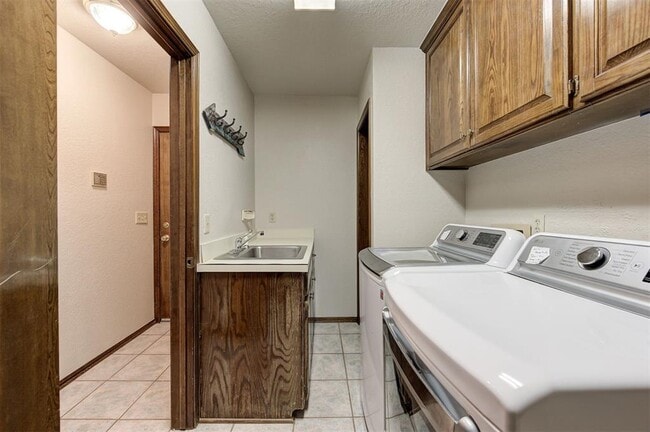 Building Photo - 7201 NW 150th St