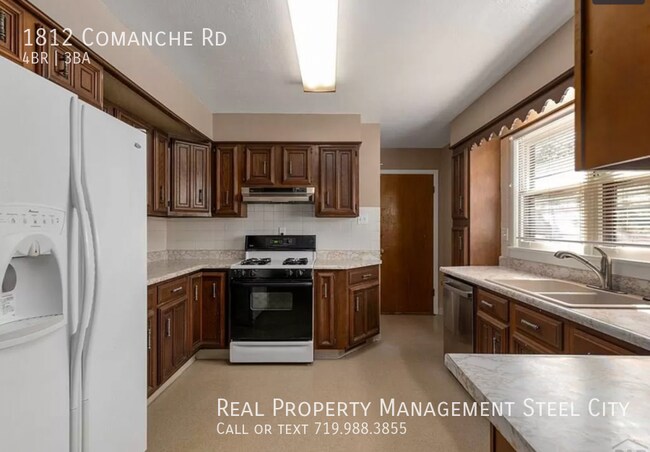 Building Photo - 1812 Comanche Rd