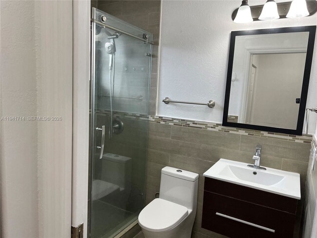 Building Photo - 4725 SW 4th St