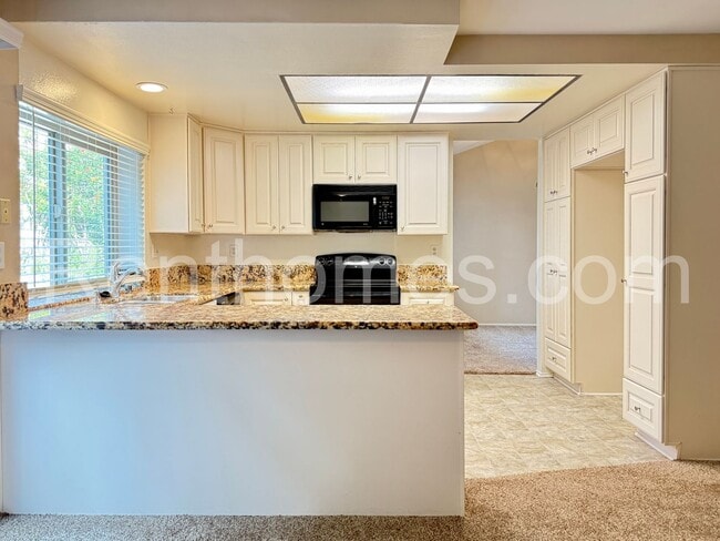 Building Photo - 13534 Longfellow Ln