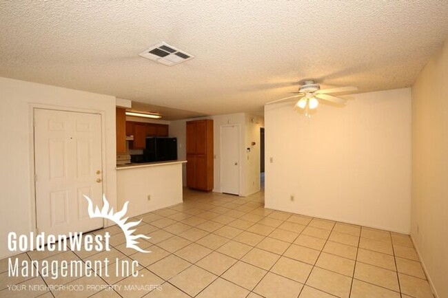 Building Photo - Charming 2Bdm 2Ba Condo in Las Vegas - MI ...