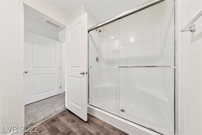 Building Photo - Henderson three bedroom with attached garage!
