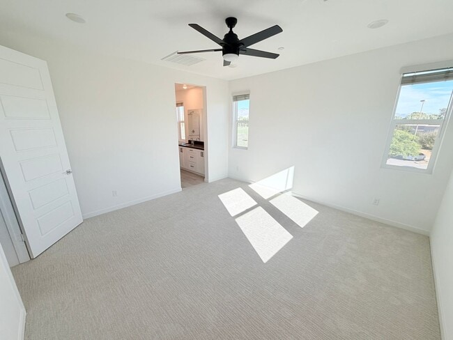 Building Photo - Beautifully upgraded home in the desirable Le Campanile Community