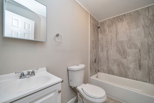 Building Photo - Fully Renovated 3BR/2BA Home in Pell City ...