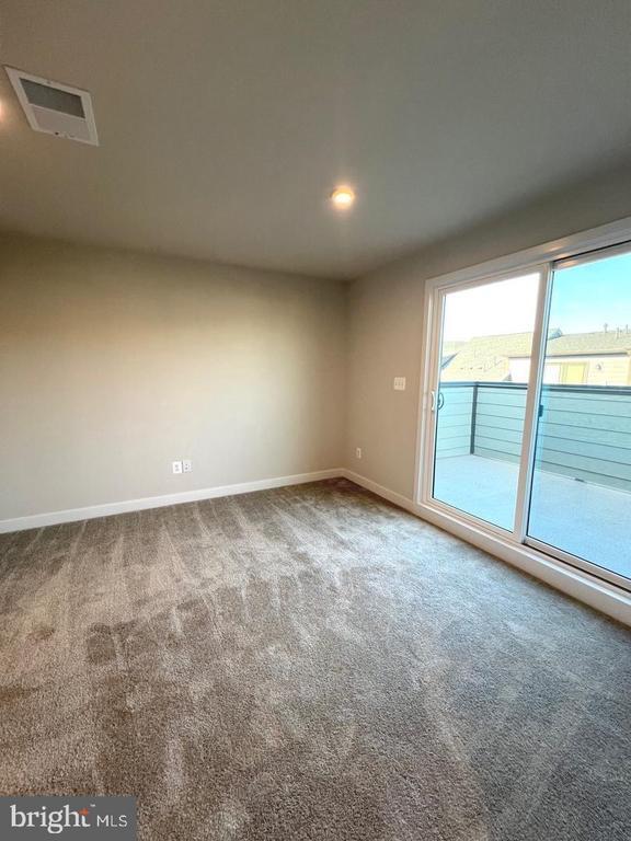 Building Photo - 4308 Ellipse Ter