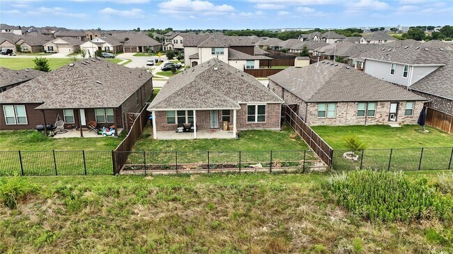 Building Photo - 604 Bronze Forest Dr