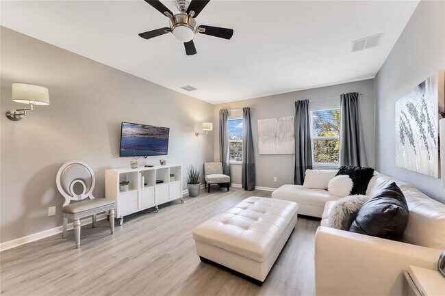 Building Photo - 4348 Acorn Ct