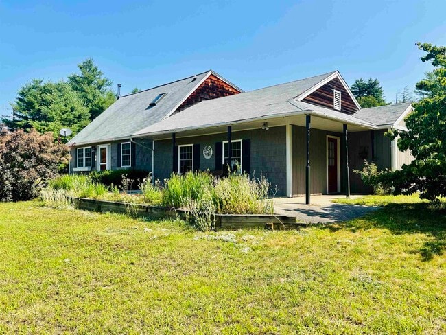 Building Photo - 353 Forest Rd