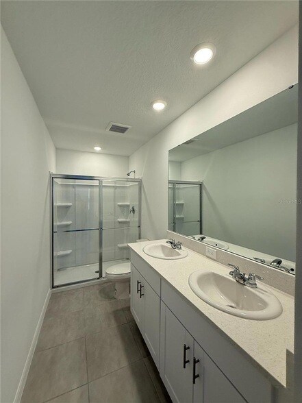 Building Photo - 3082 Skyline Lp