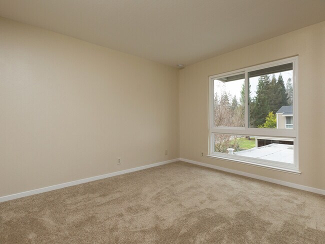 Building Photo - Wonderful 3 Bedroom, 2.5 bath, Updated Townhouse, in Danville!
