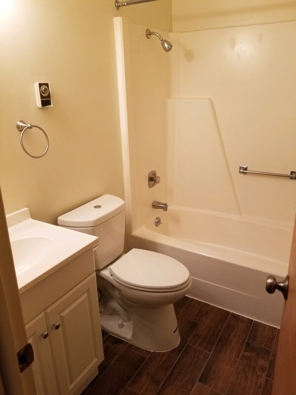 Building Photo - 616 S Main St