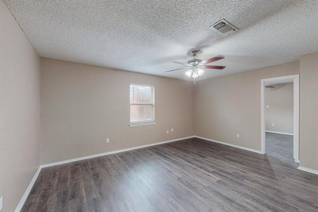 Building Photo - 2124 Robinson St