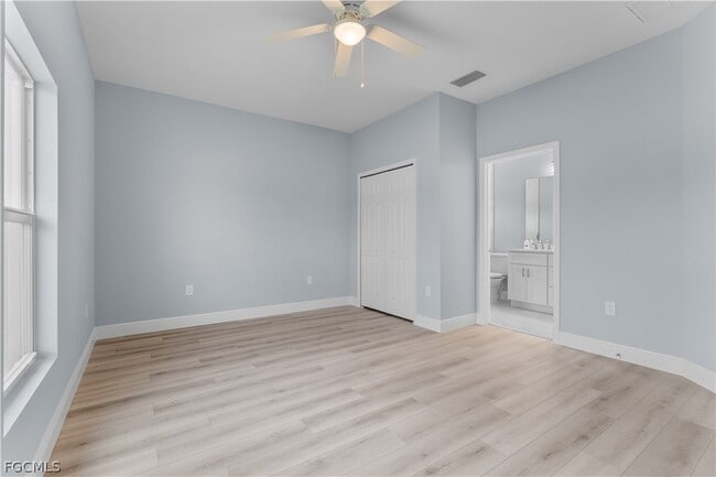 Building Photo - 1601 E 7th St