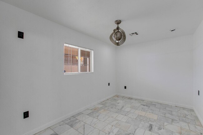 Building Photo - 3423 N 14th St