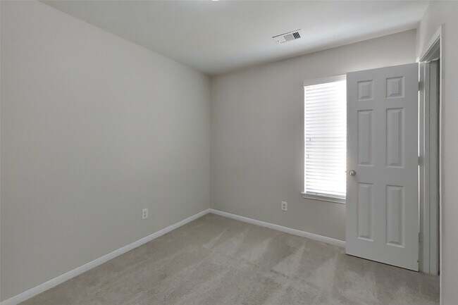 Building Photo - 12223 Elm Orch Trl
