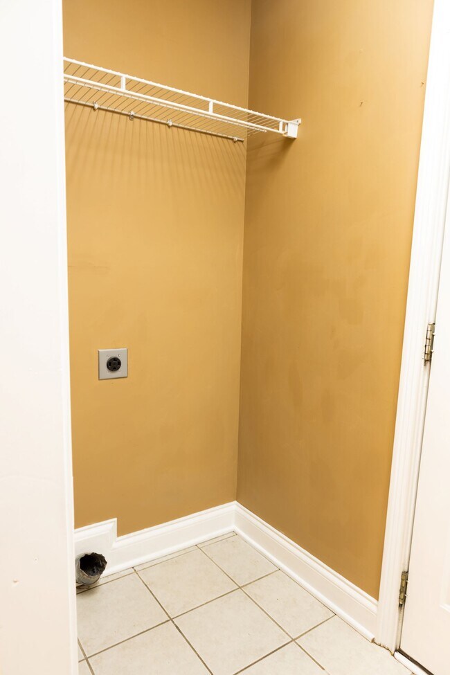 Dryer hookup - 3800 Duncan Rd