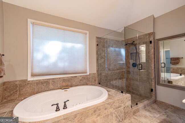 Building Photo - 651 Briarleigh Way